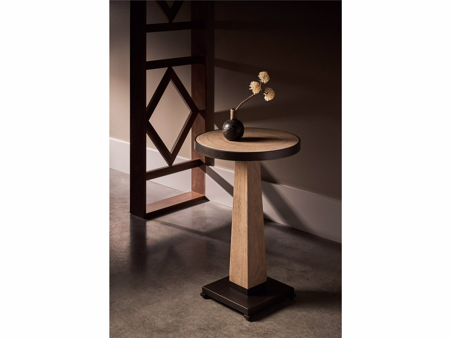Canyon Spot Table.