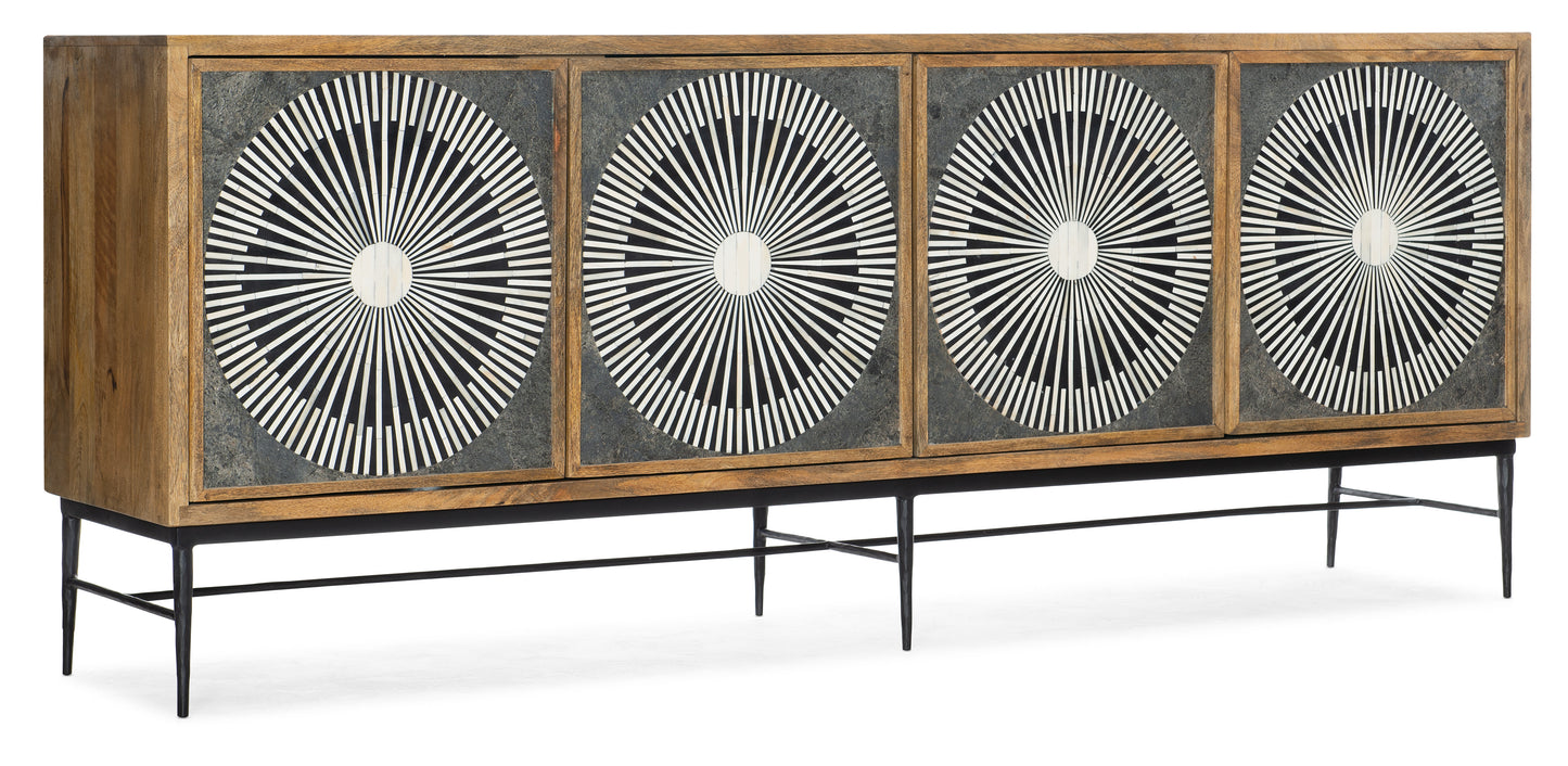 Commerce & Market Giovanni Entertainment Console.