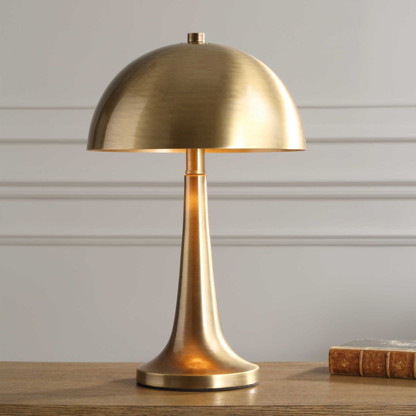 Dame Table Lamp.