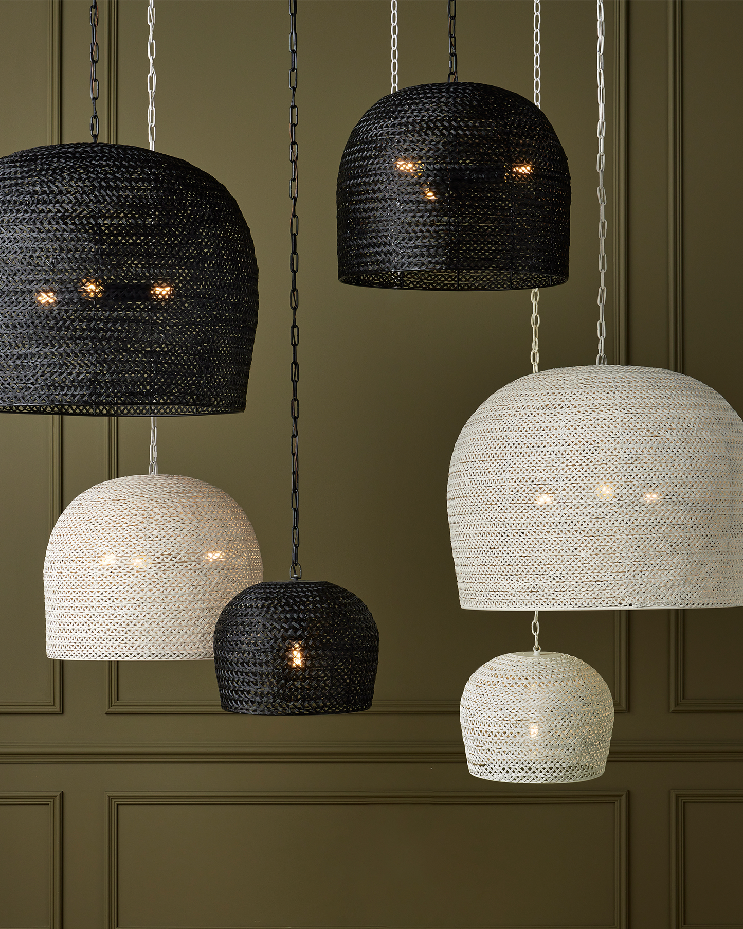 Piero Medium White Chandelier.