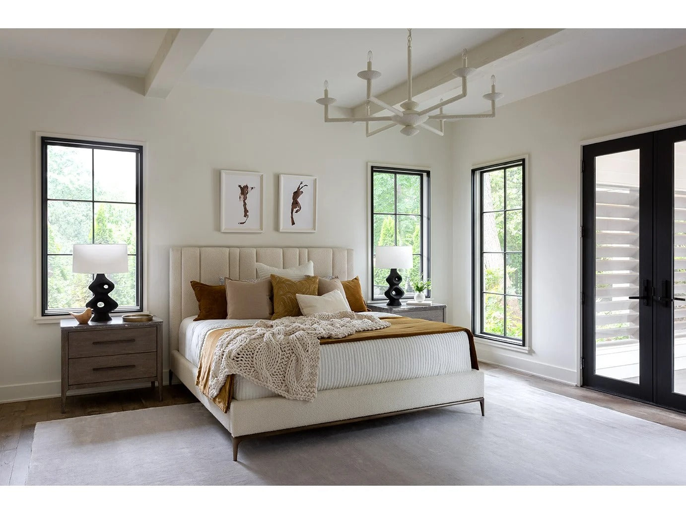 Summerland Uphol Bed King.