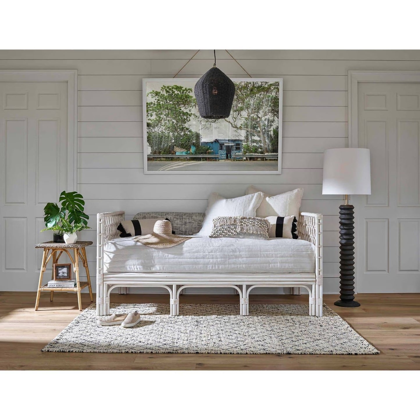 Accordion Floor Lamp (Ebony).