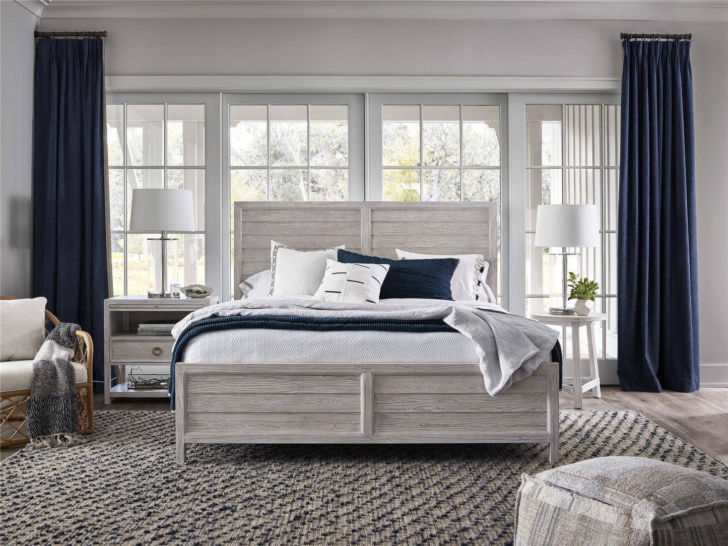 Getaway Panel King Bed.
