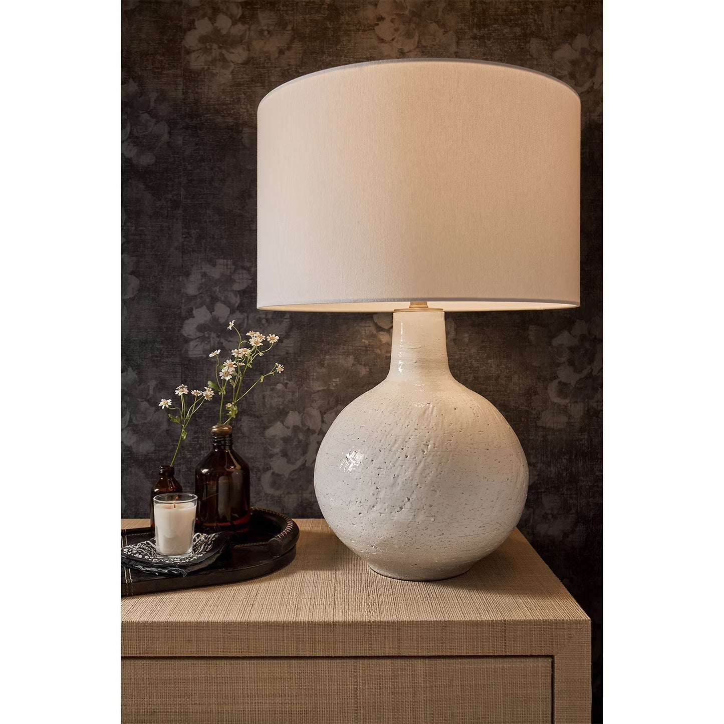 Clemente Ceramic Table Lamp (Earthenware White).