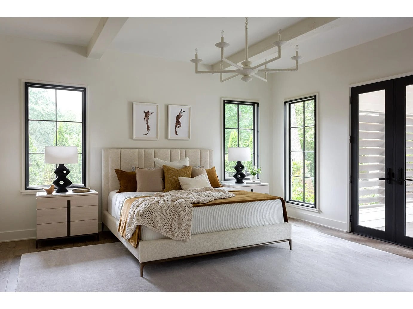 Summerland Uphol Bed King.