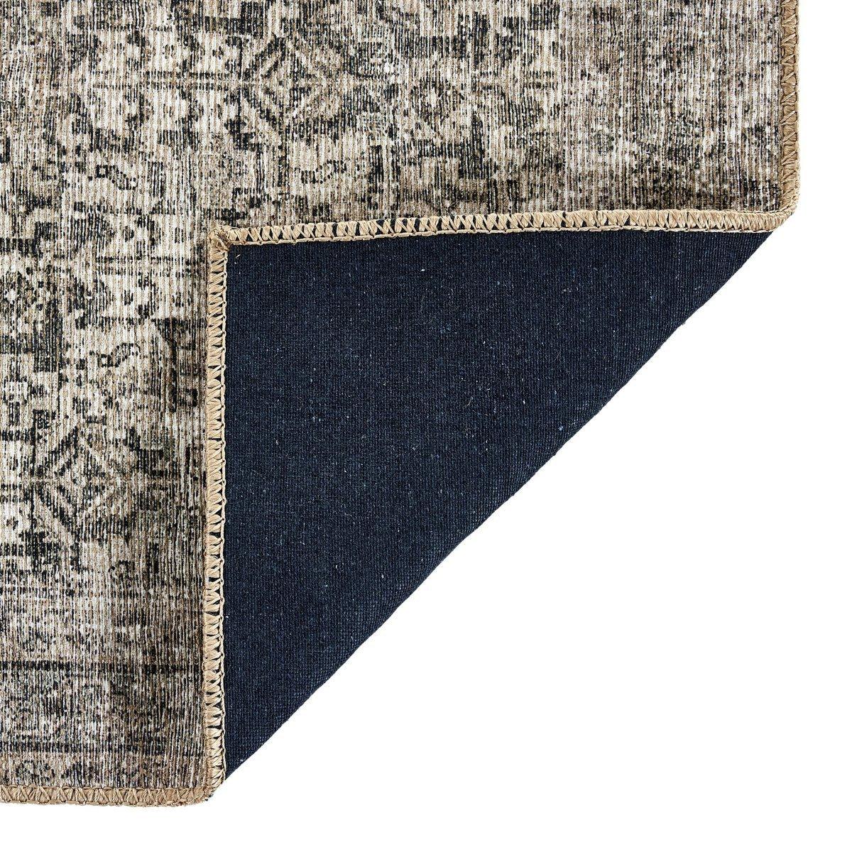 Priya Runner Rug -2.5' x 7.5'.