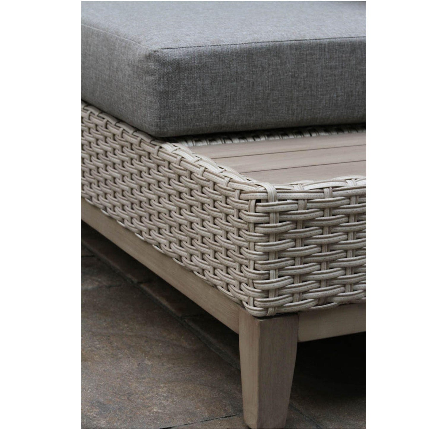 Contemporary Outdoor 4-Piece Sectional Set.