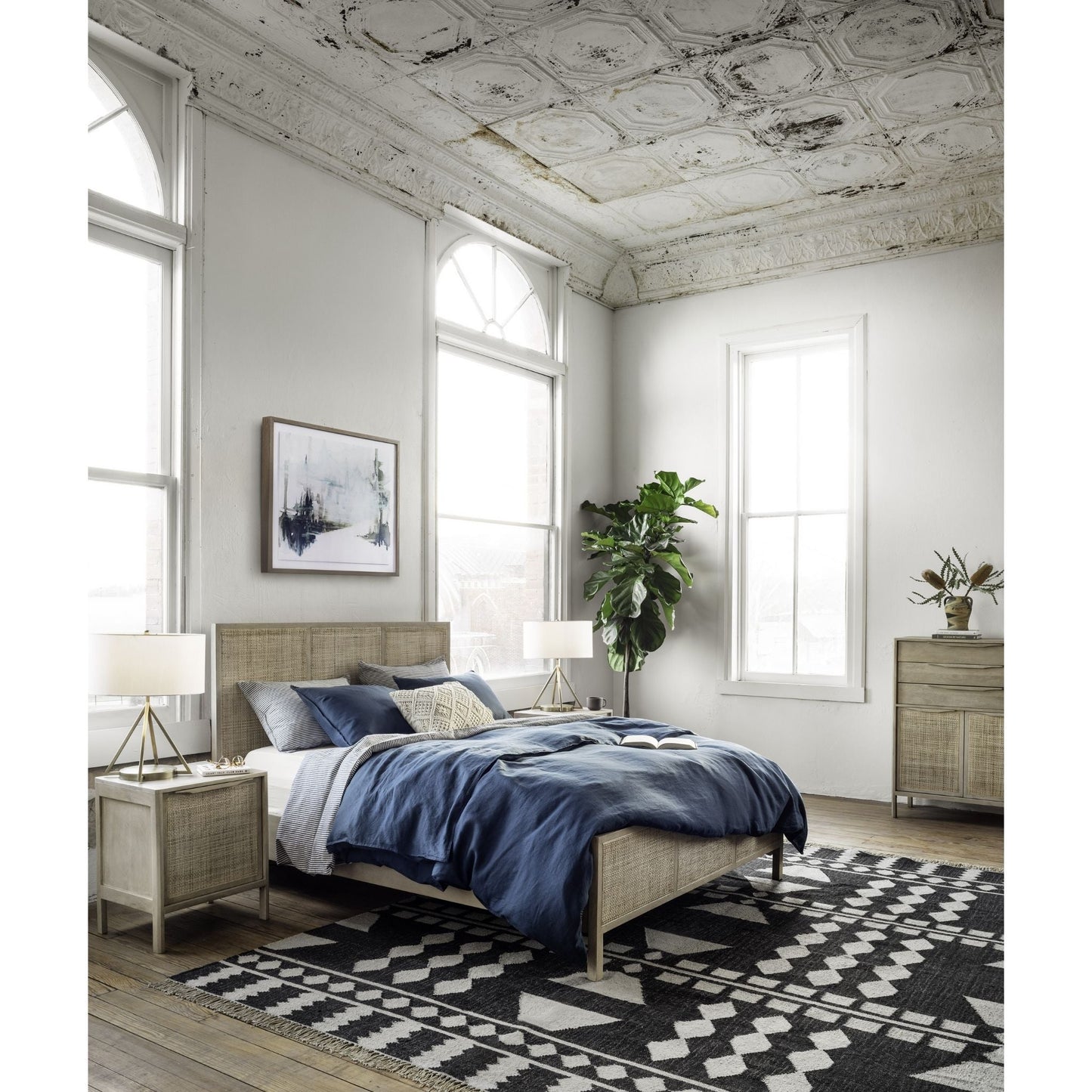 Sydney Queen Bed - Natural Mango.
