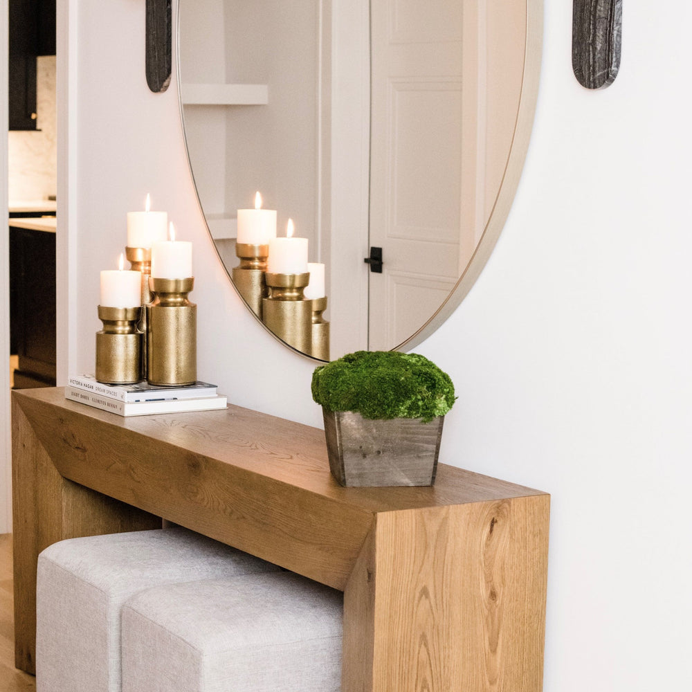 
                      
                        Wayde Chunky Console Table
                      
                    