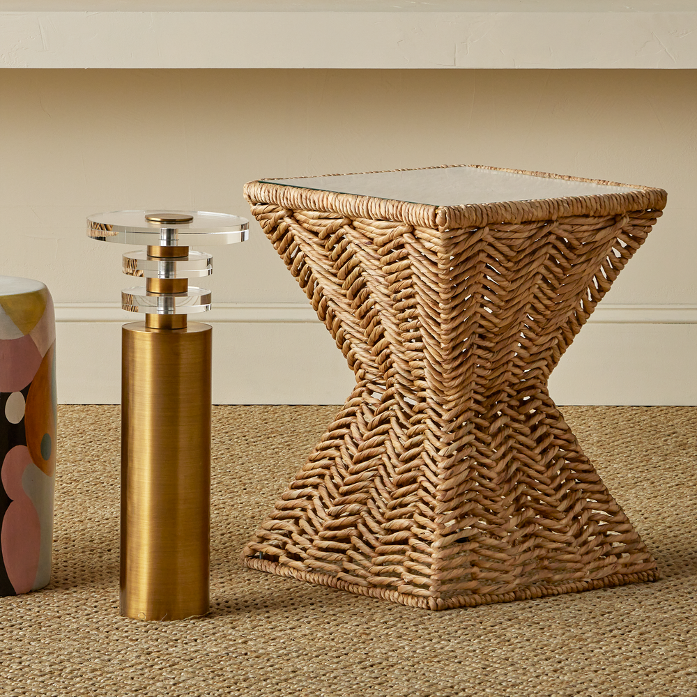 
                      
                        Hadi Accent Table
                      
                    