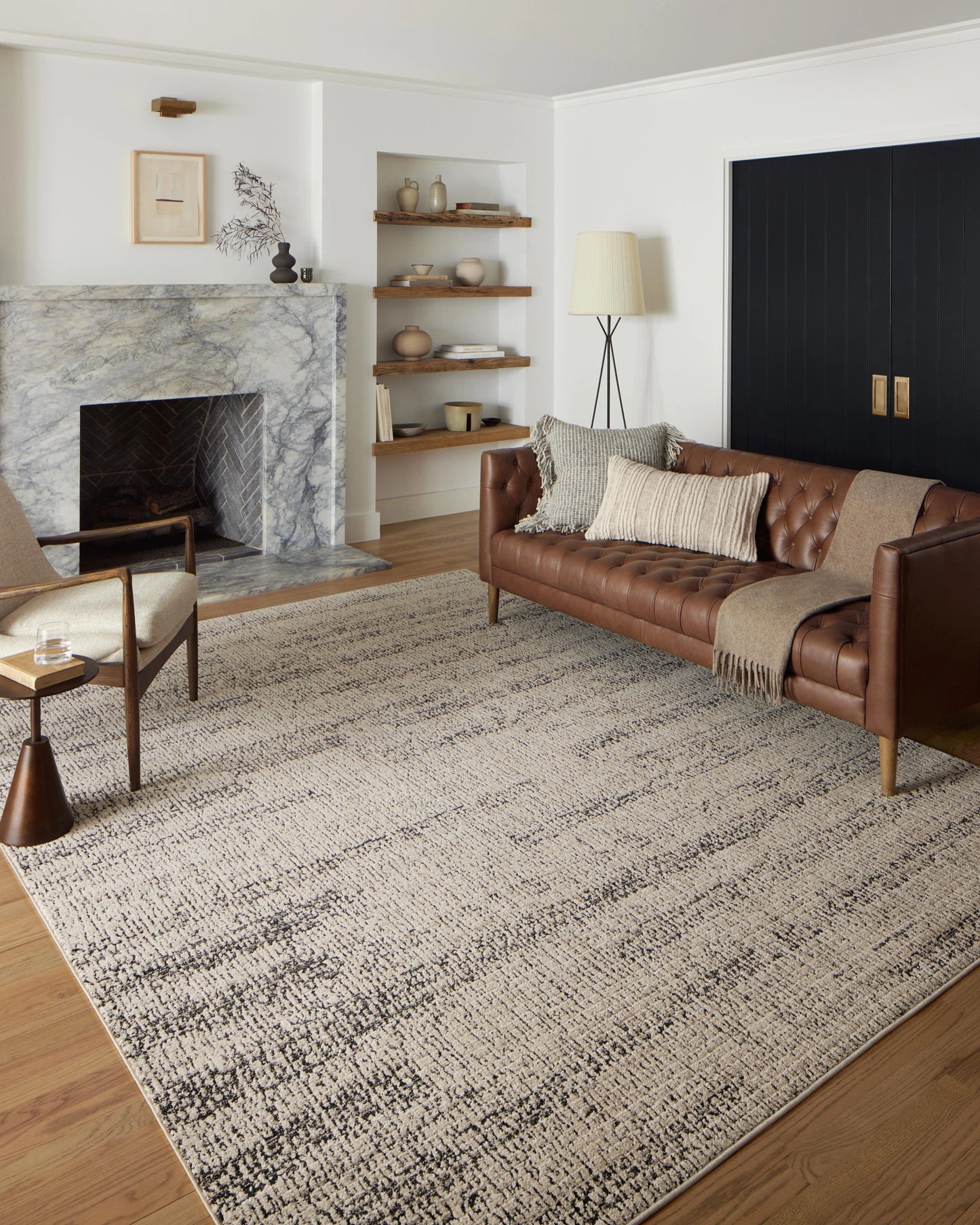 Loloi Darby Oatmeal / Charcoal 7'-10" x 10' Area Rug