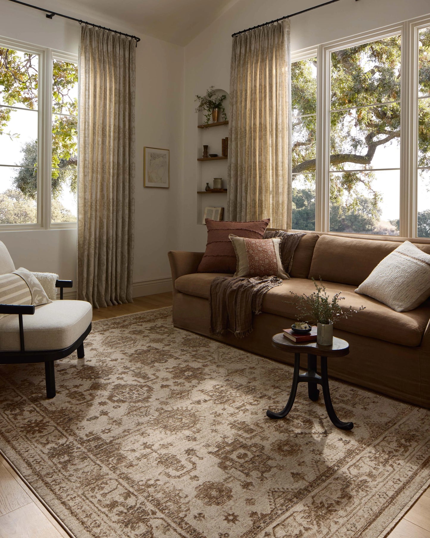 Loloi Haywood Ivory / Taupe 2'-3" x 3'-11" Accent Rug