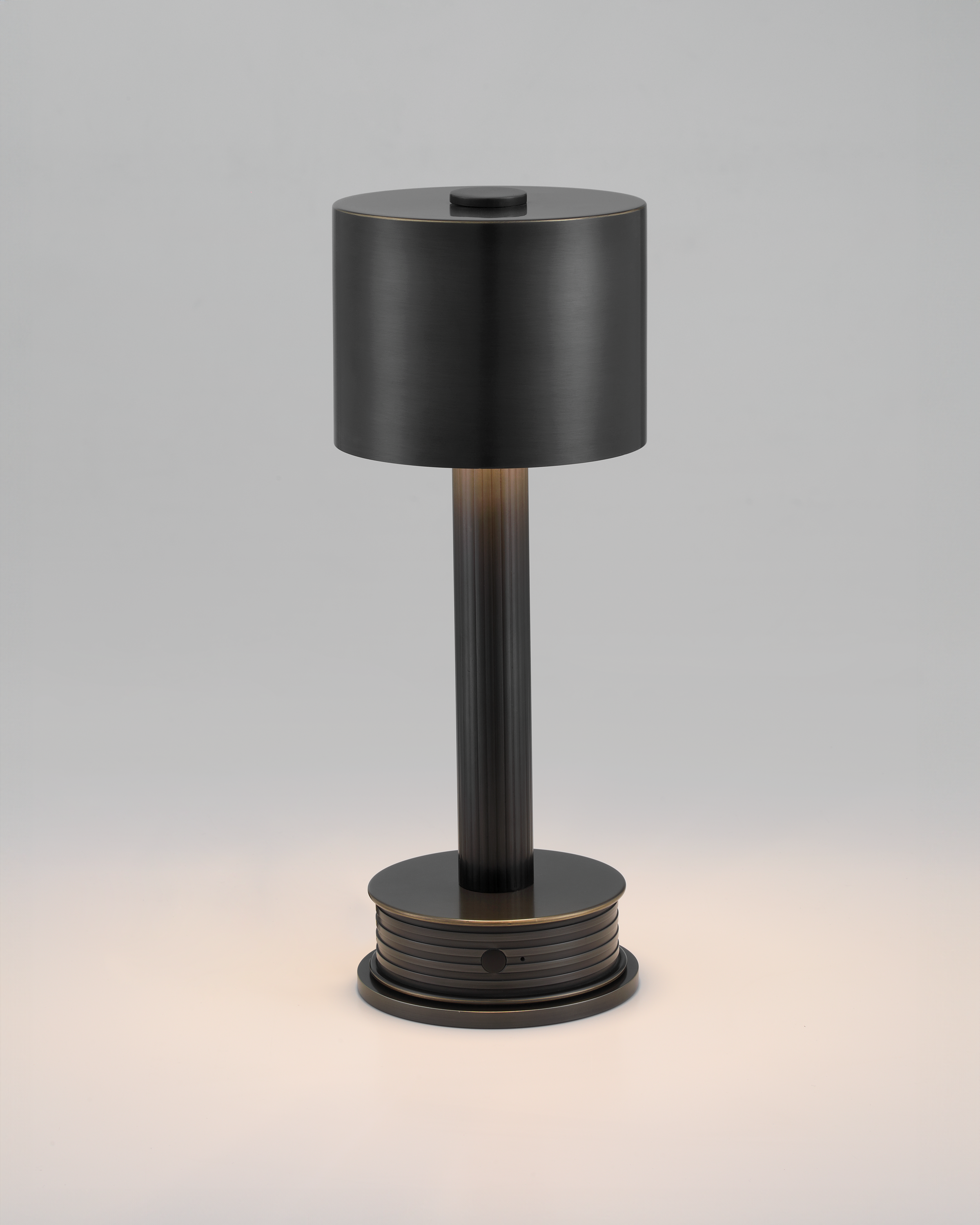 Traverse Brass Cordless Table Lamp - Thumbnail 5