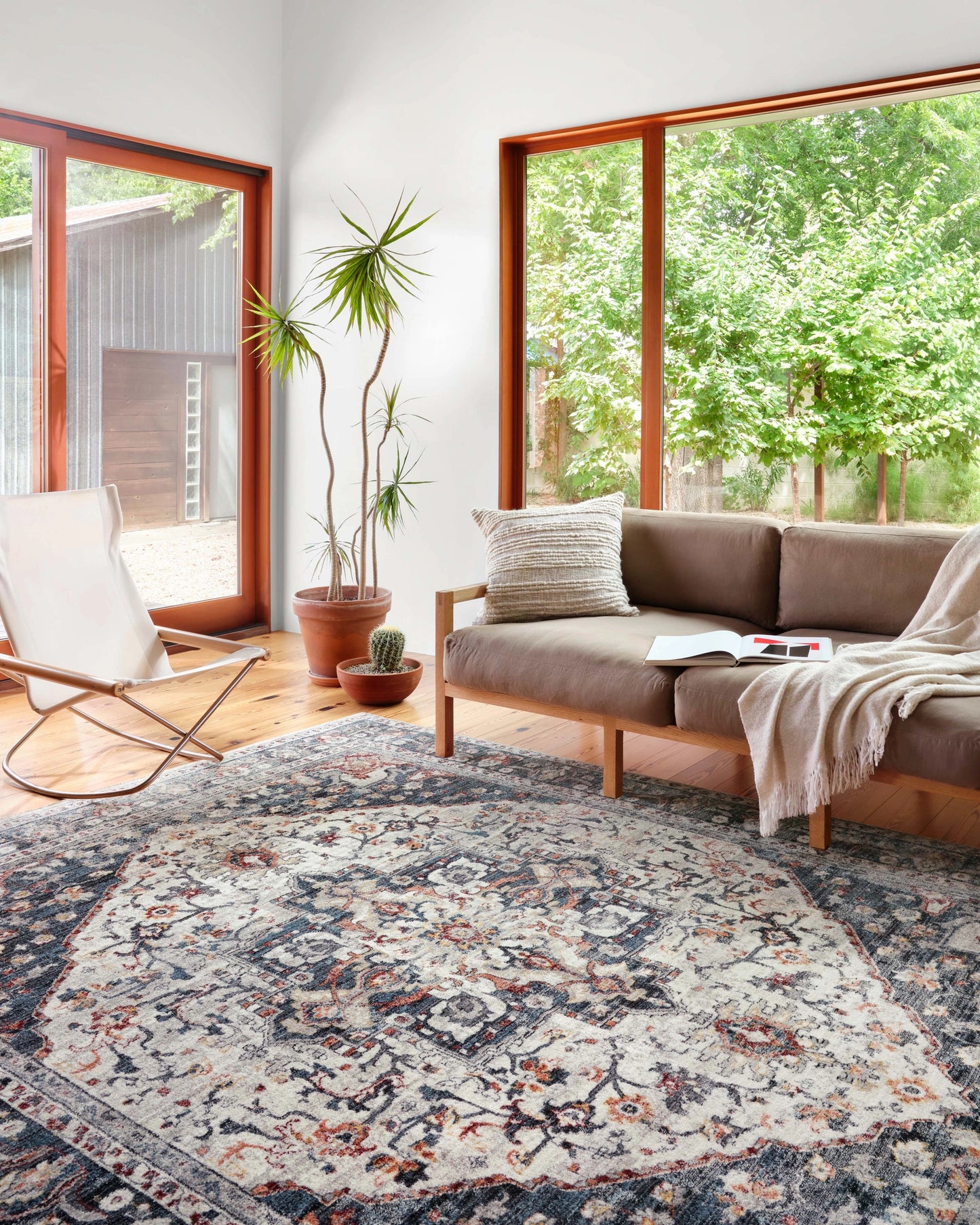 Loloi Samra Ivory / Denim 7'-10" x 10' Area Rug