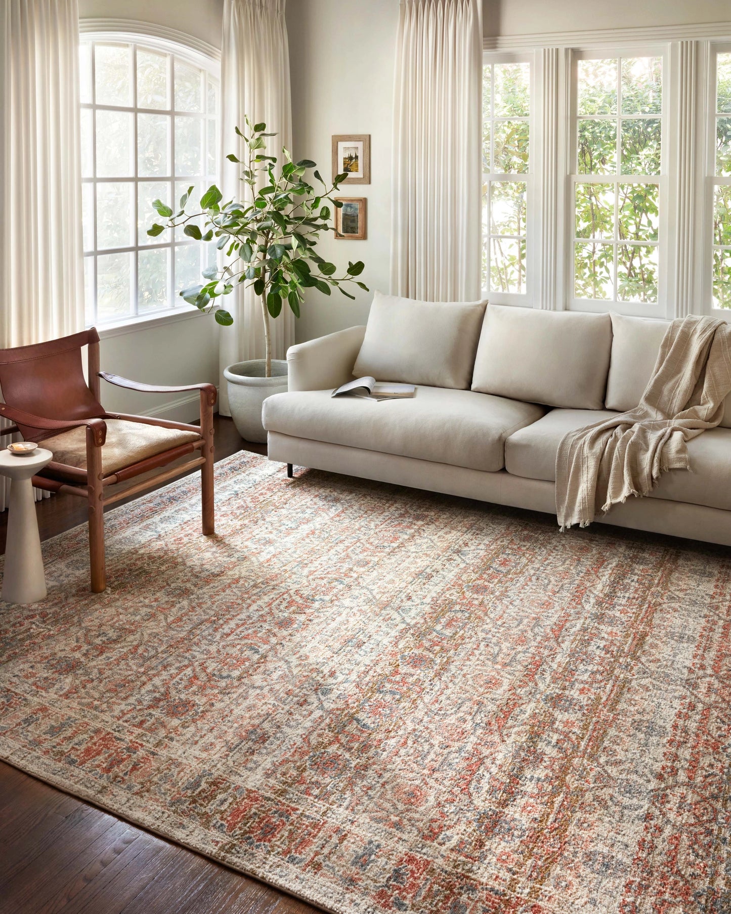 Loloi Saban Sand / Rust 5'-3" x 7'-6" Area Rug
