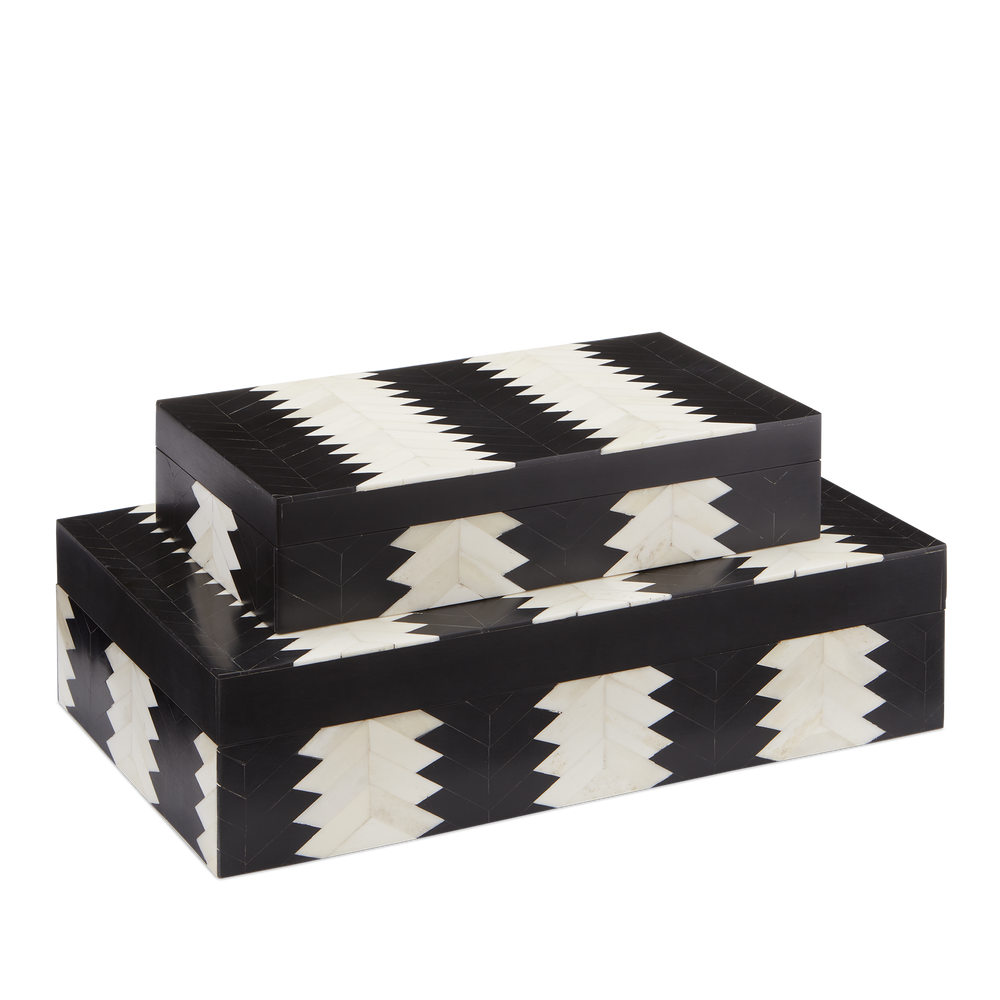 Arrow Black & White Box Set of 2.