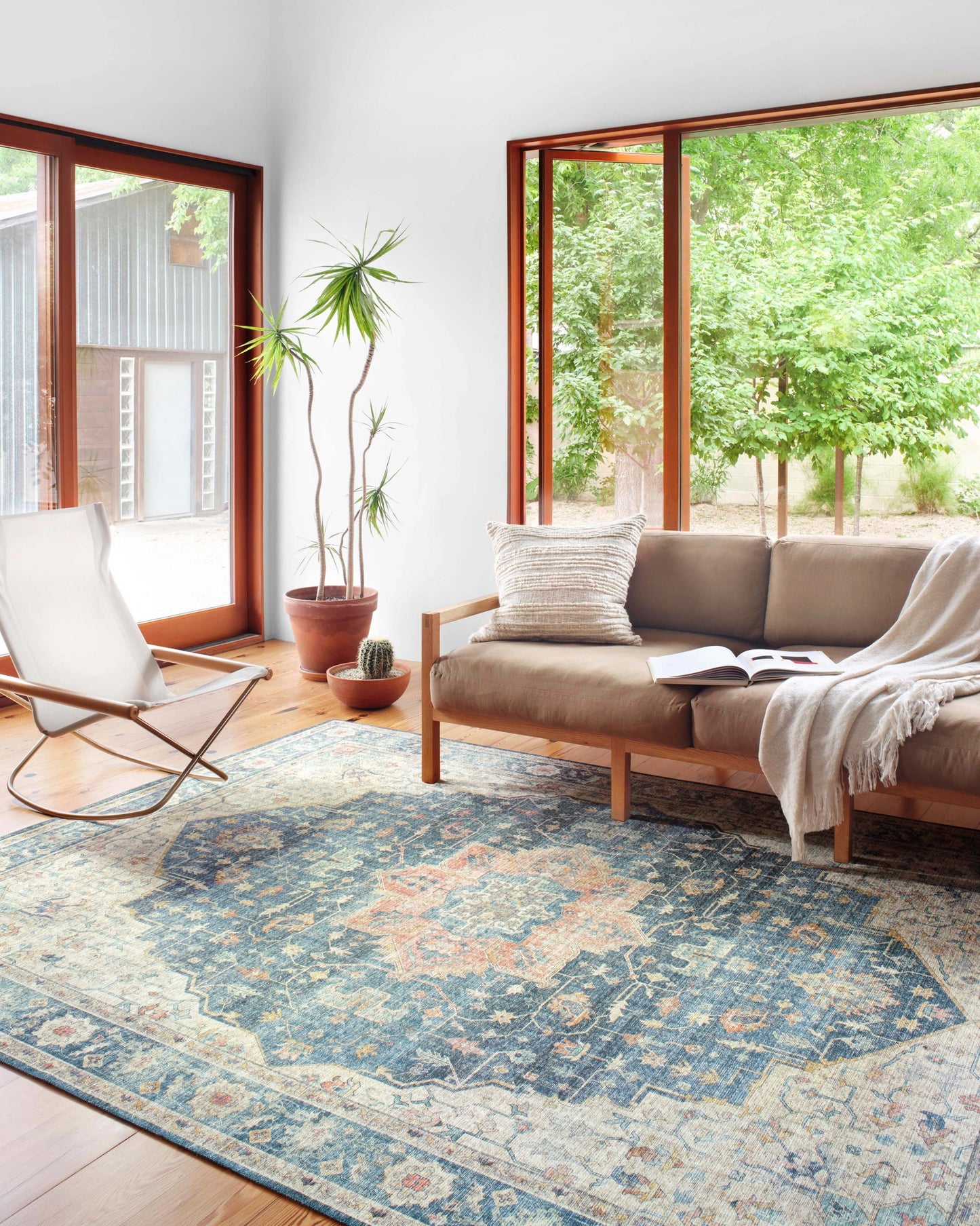 Loloi Skye Ocean / Multi 3'-6" x 5'-6" Accent Rug