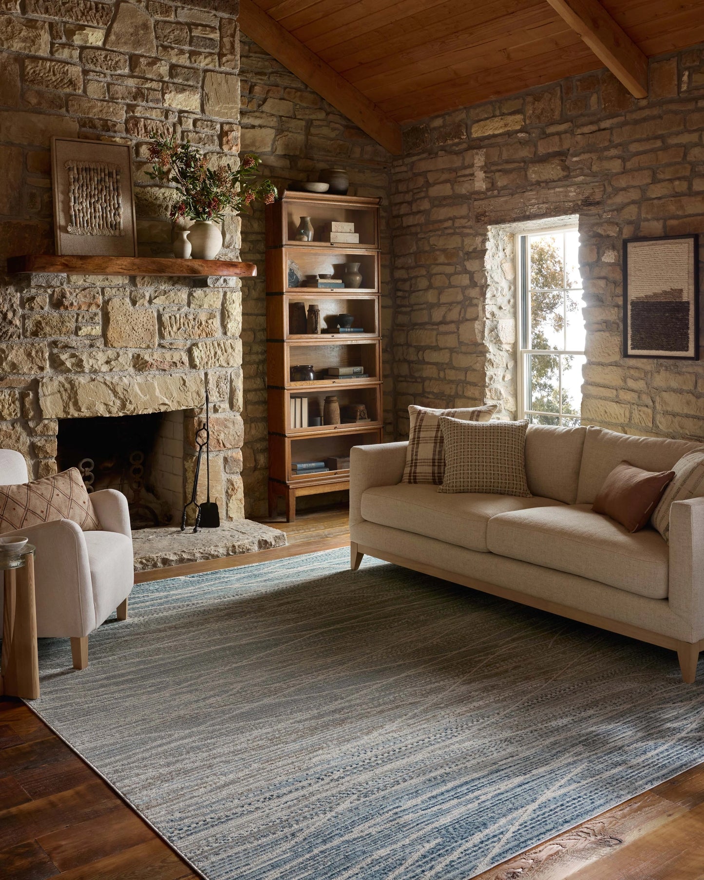 Loloi Townes Natural / Sky 7'-10" x 10' Area Rug