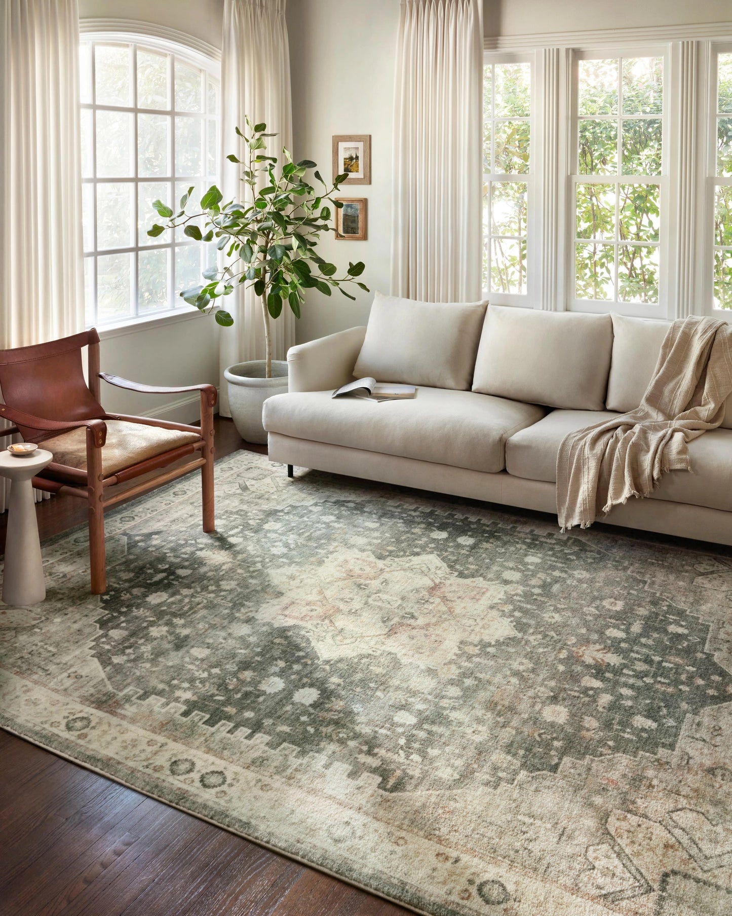 Loloi Rosette Slate / Ivory 2'-6" x 9'-9" Runner Rug