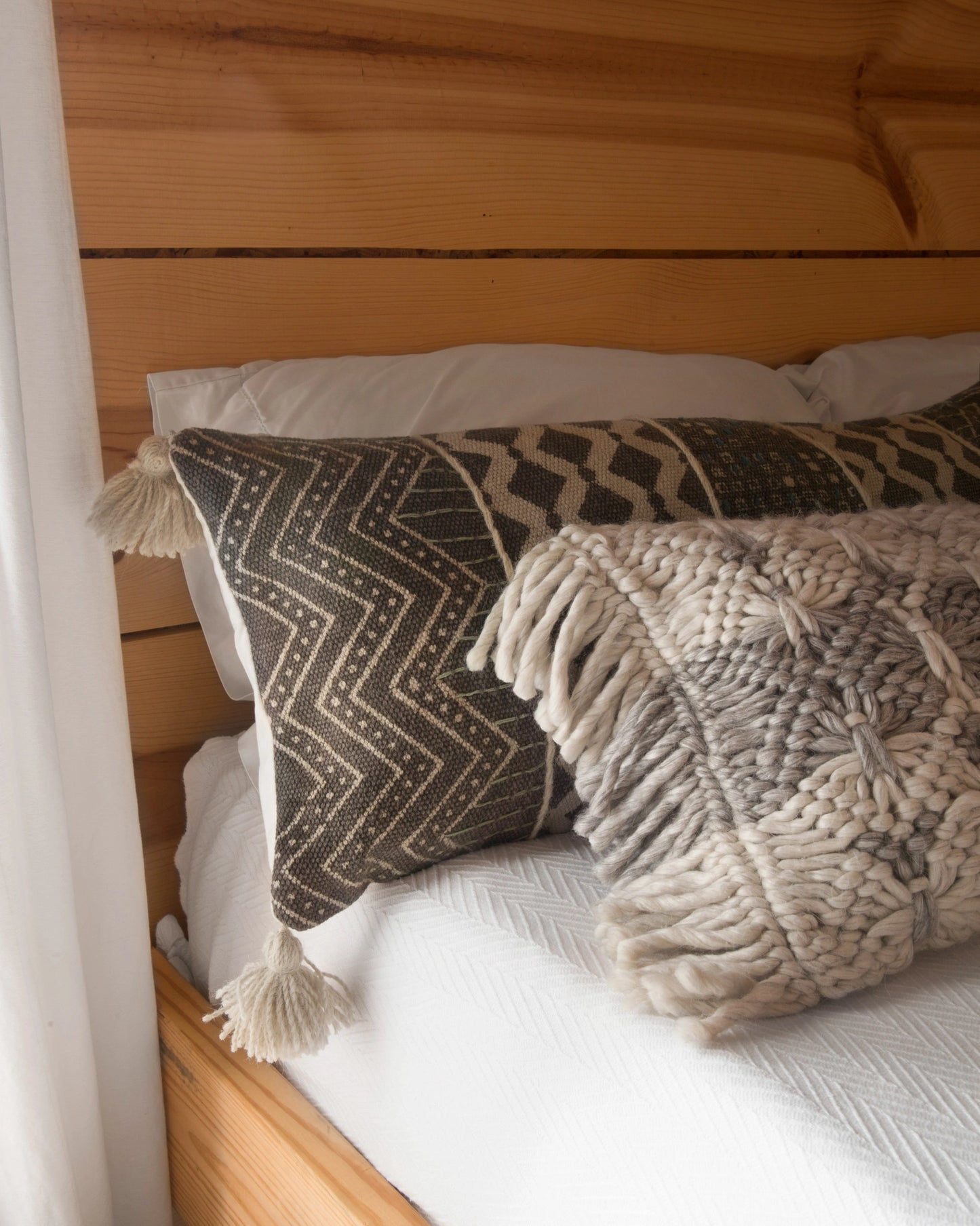 Loloi P0607 Grey / Multi 13" x 35" Pillow
