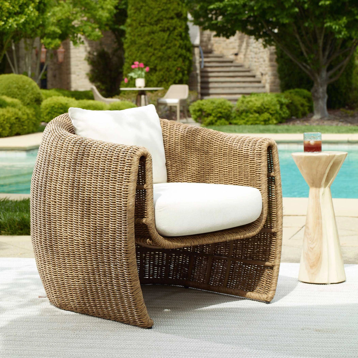 Tropic Outdoor Lounge Chair