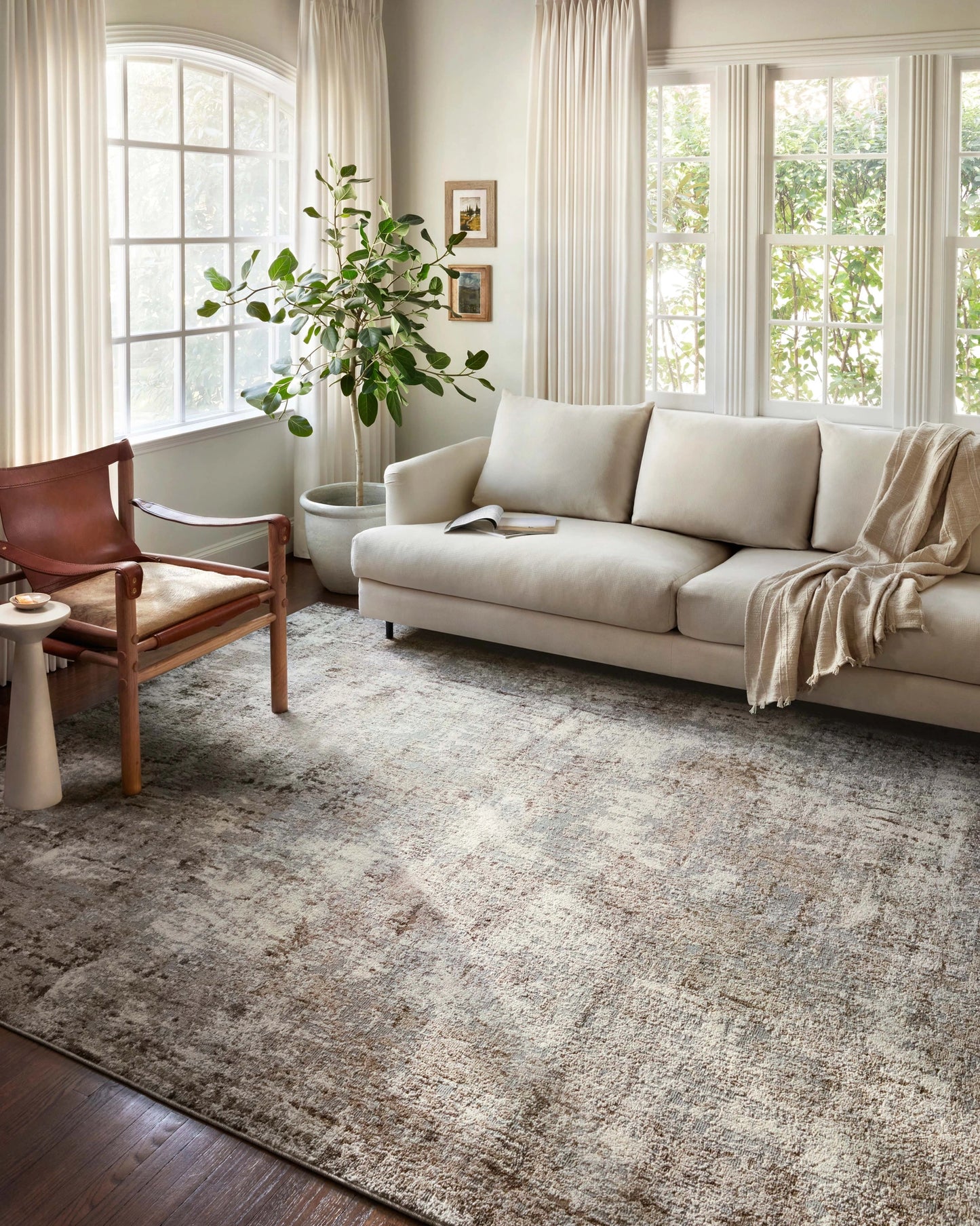 Loloi Austen Natural / Mocha 7'-10" x 10'-6" Area Rug
