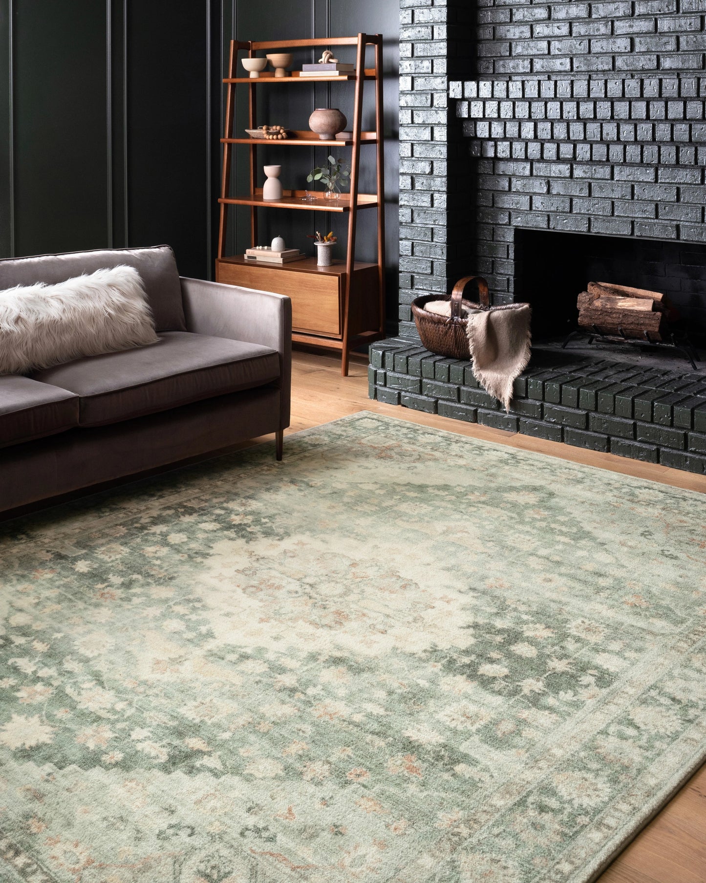 Loloi Rosette Teal / Ivory 2'-6" x 7'-6" Runner Rug