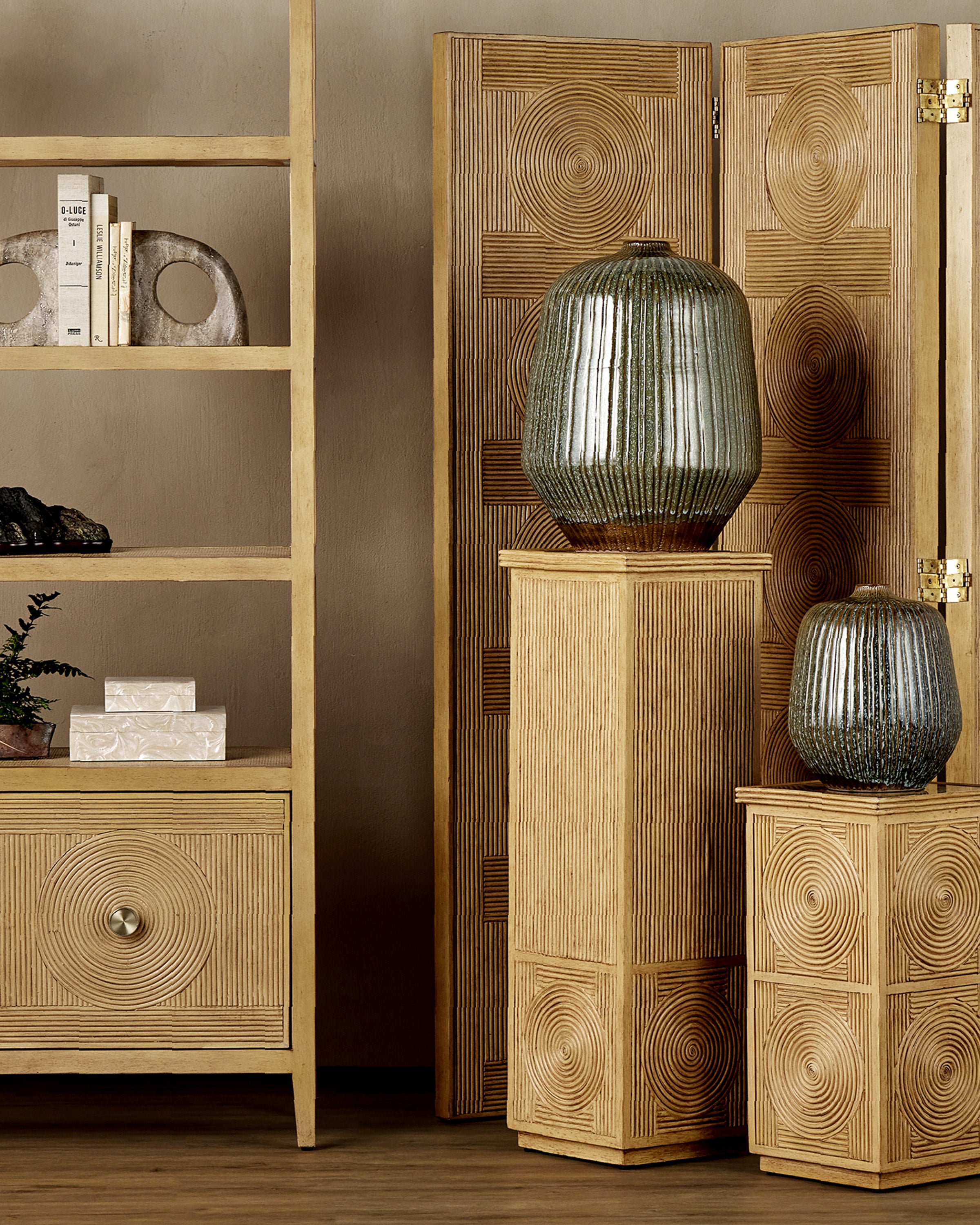 Shoulder Large Vase - Thumbnail 2