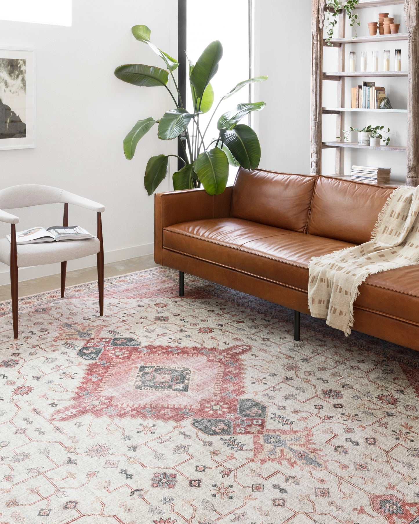 Loloi Skye Ivory / Berry 8'-0" x 8'-0" Round Area Rug