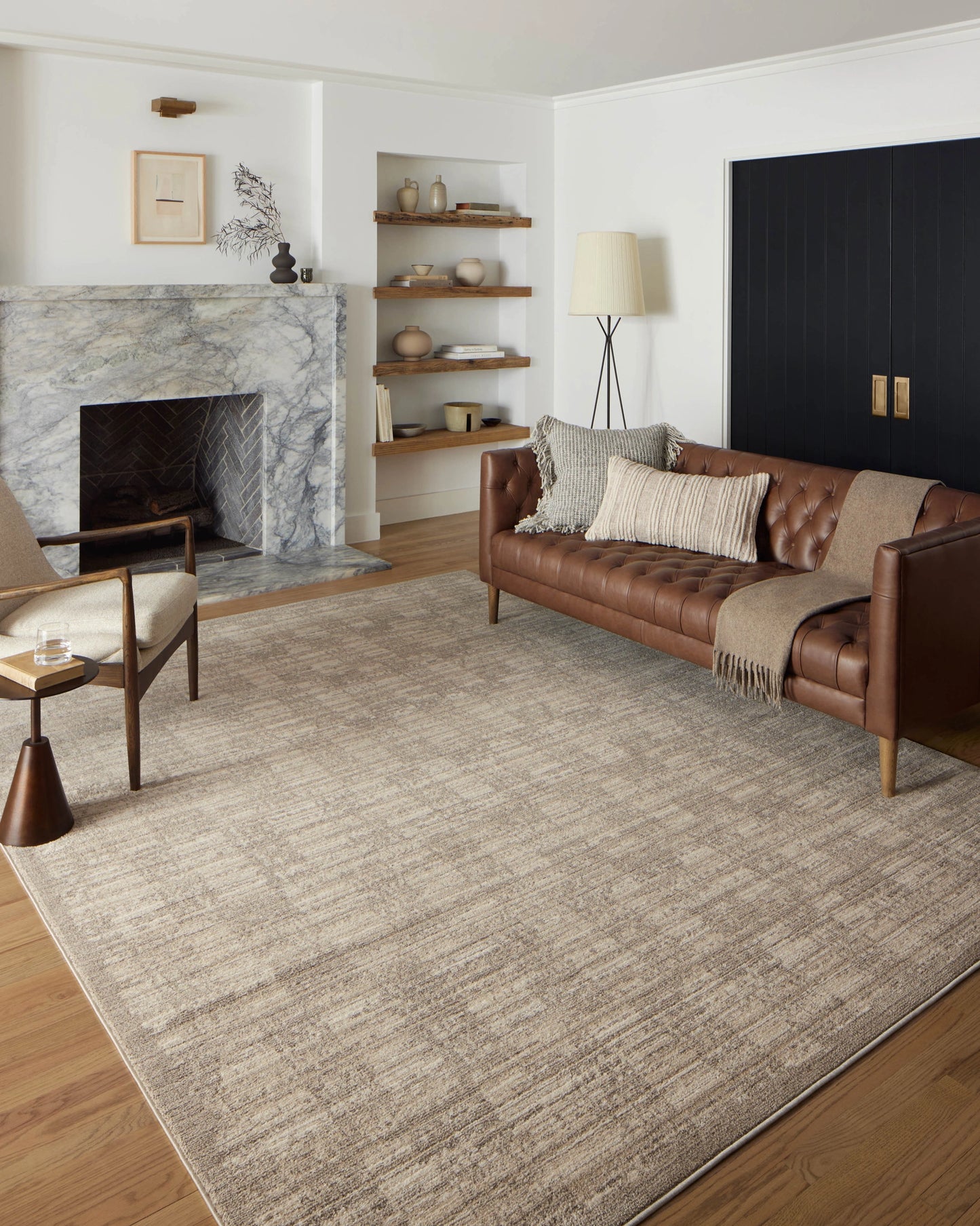 Loloi Darby Pebble / Sand 2'-7" x 8'-0" Runner Rug