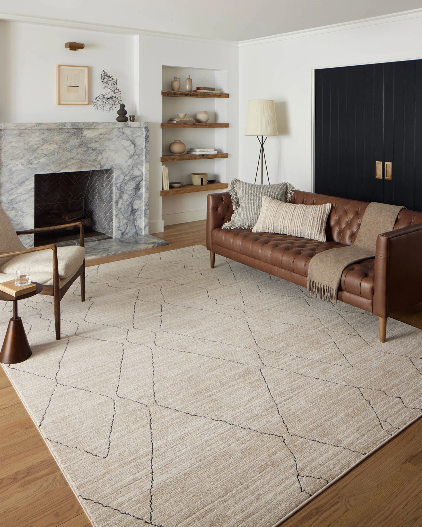 Loloi Darby Sand / Charcoal 2'-7" x 4' Accent Rug