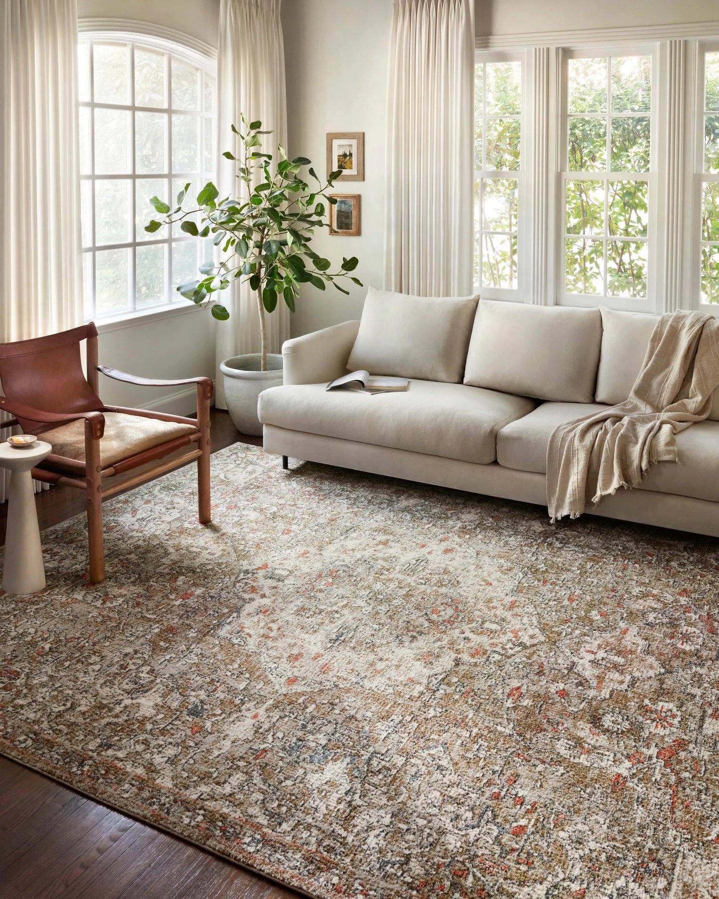 Loloi Saban Straw / Beige 2'-7" x 8'-0" Runner Rug