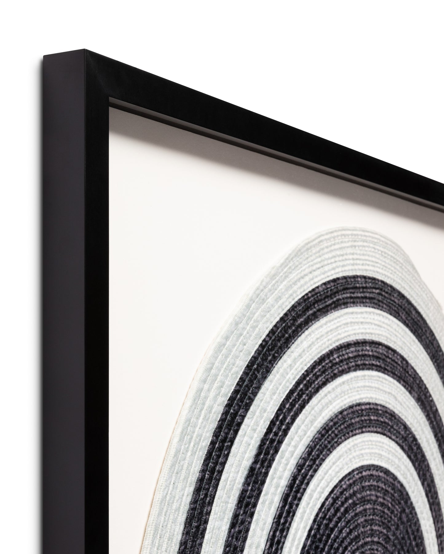 Loloi Rounder Ivory / Black 3'-4" X 3'-4" Wall Art