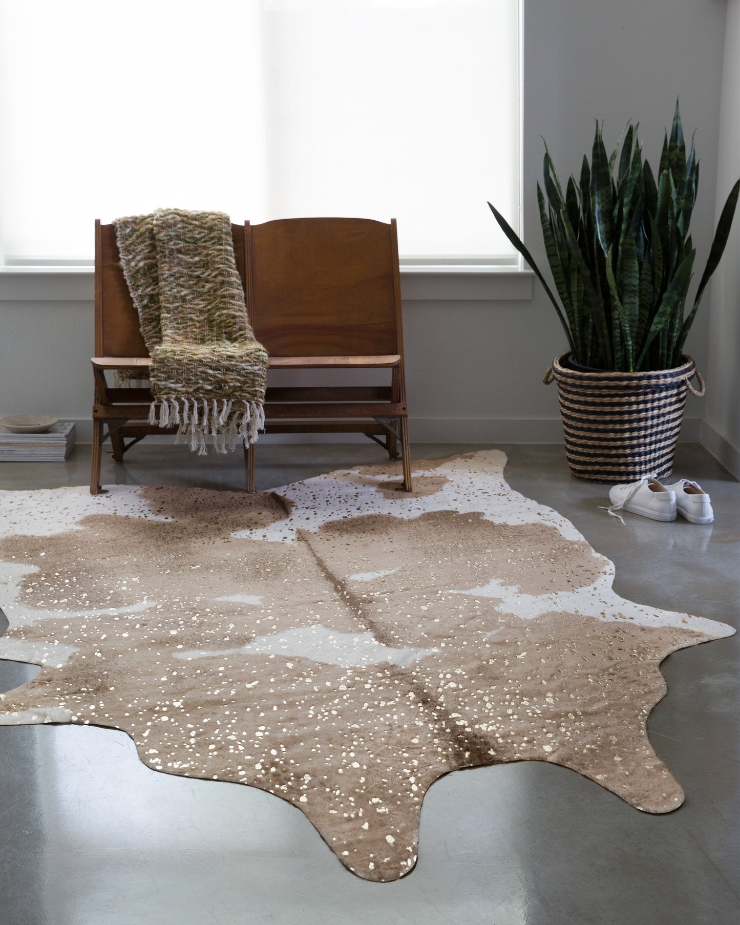 Loloi Bryce Taupe / Champagne 6'-2" x 8' Area Rug