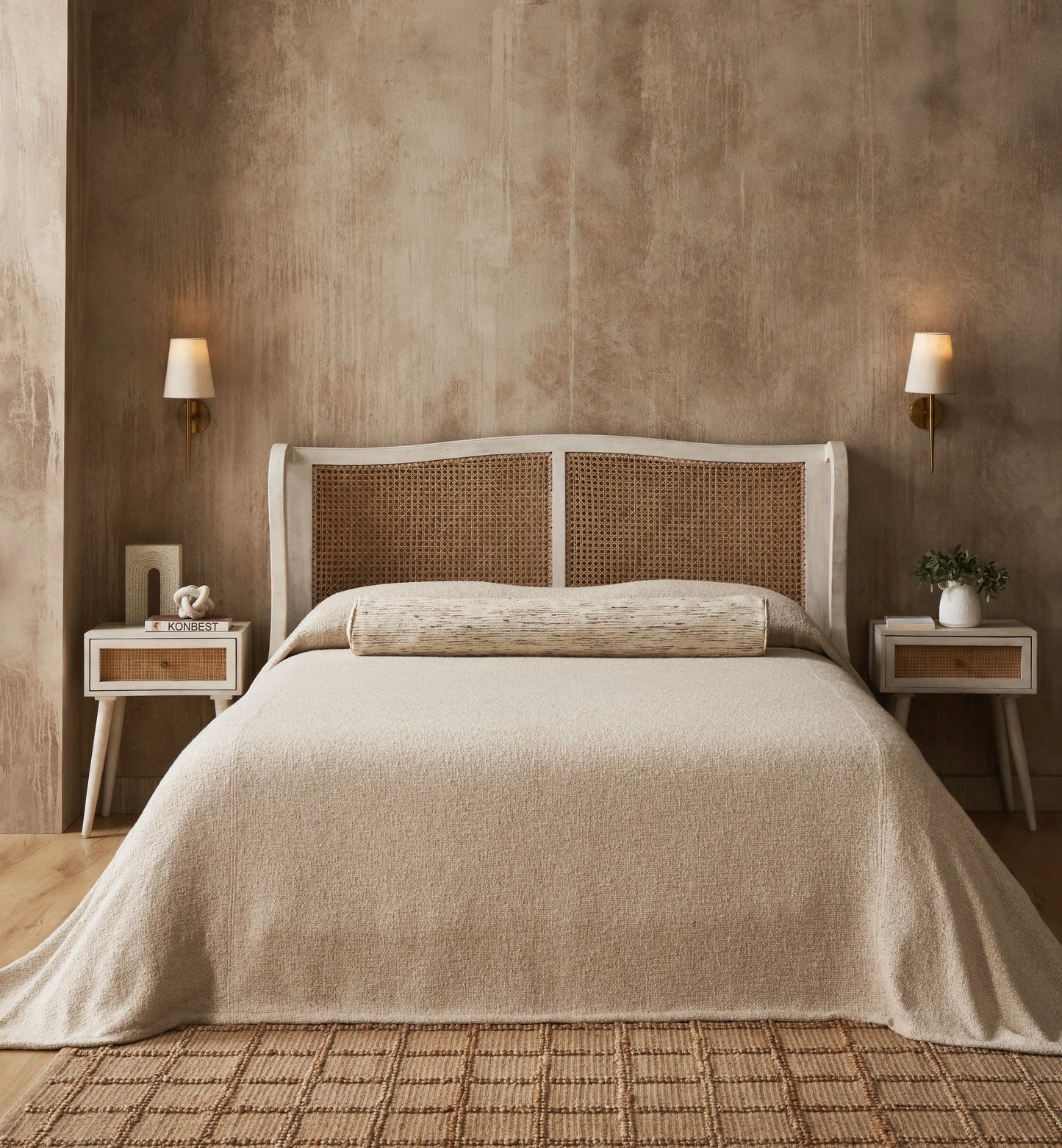 Andrea Bedspread - Ivory