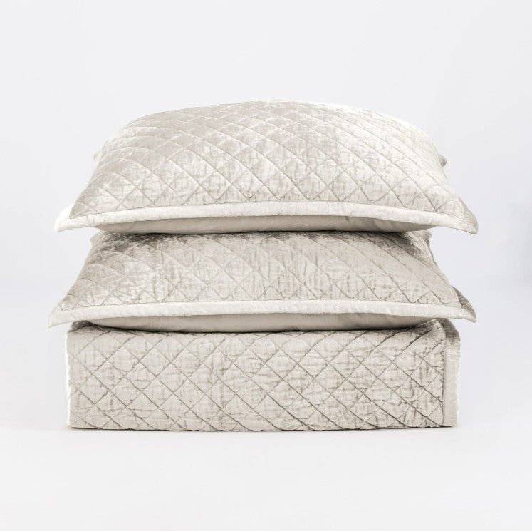Simona Rayon Velvet Quilt - Oyster