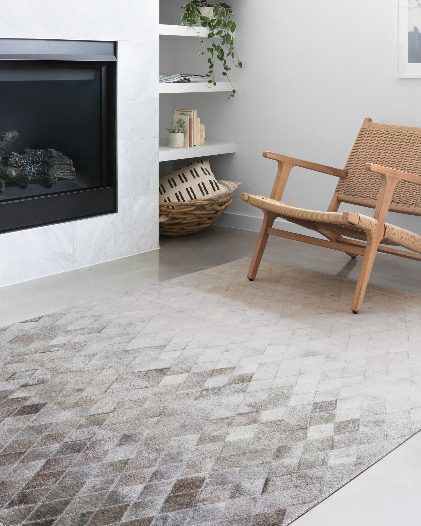 Loloi Maddox Sand / Taupe 2'-6" x 7'-6" Runner Rug