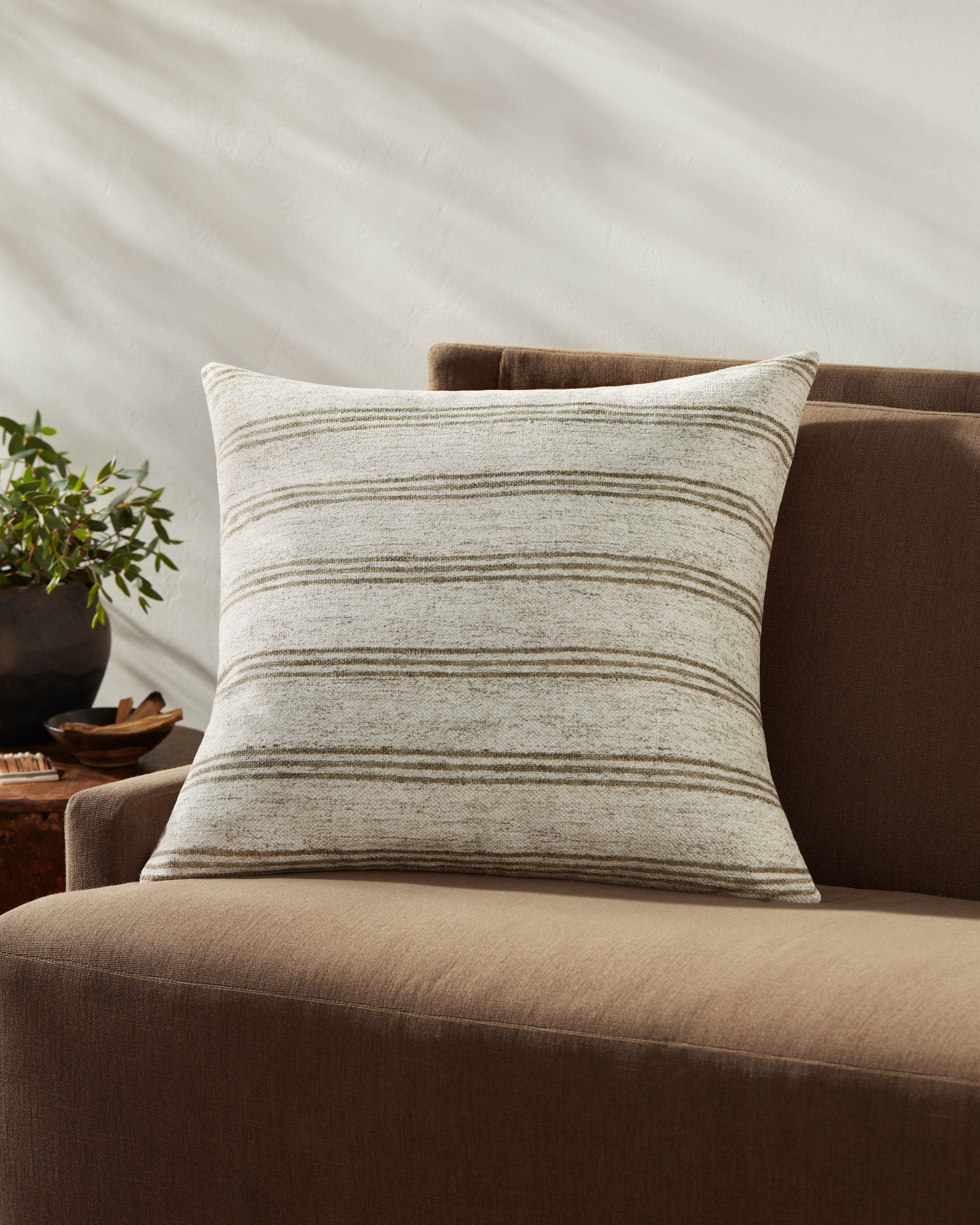 Amber Lewis x Loloi Zephyr Throw Pillow - Thumbnail 2