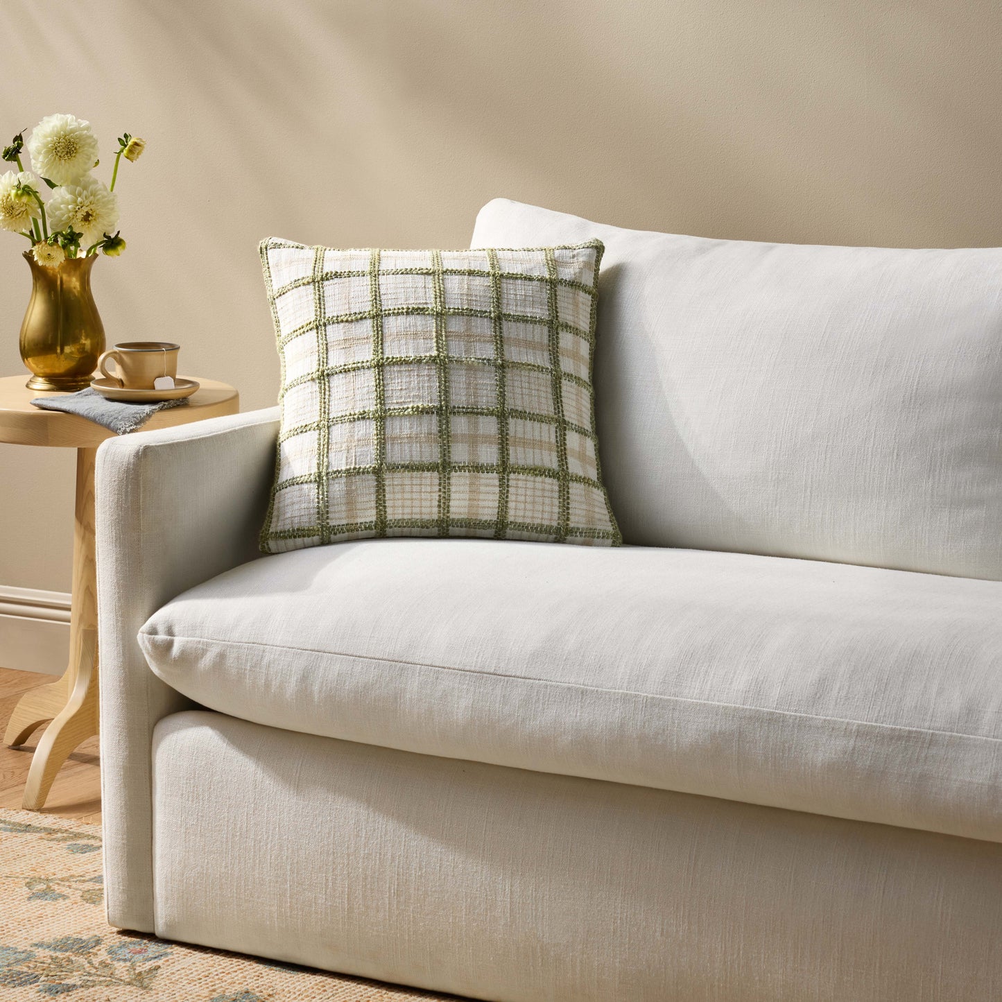 Chris Loves Julia x Loloi Norman Ivory / Green 18'' x 18'' Cover w/Down Pillow