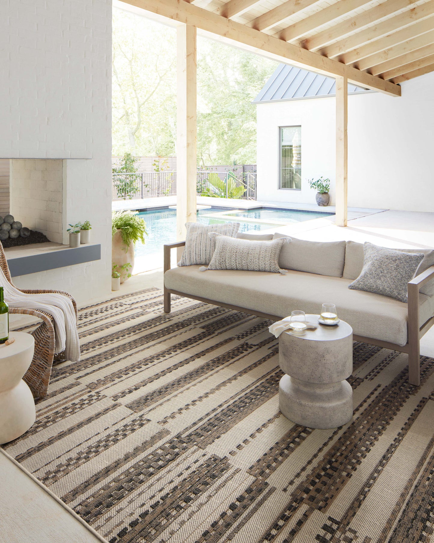 Loloi Rainier Ivory / Taupe 2'-2" x 3'-9" Accent Rug
