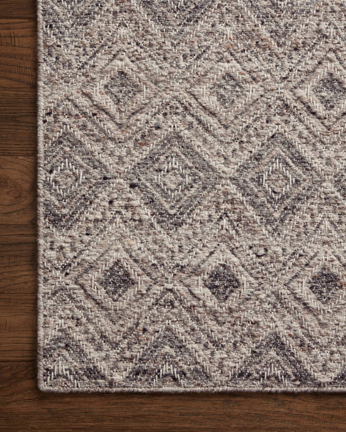 Loloi Raven Taupe / Grey 2'-3