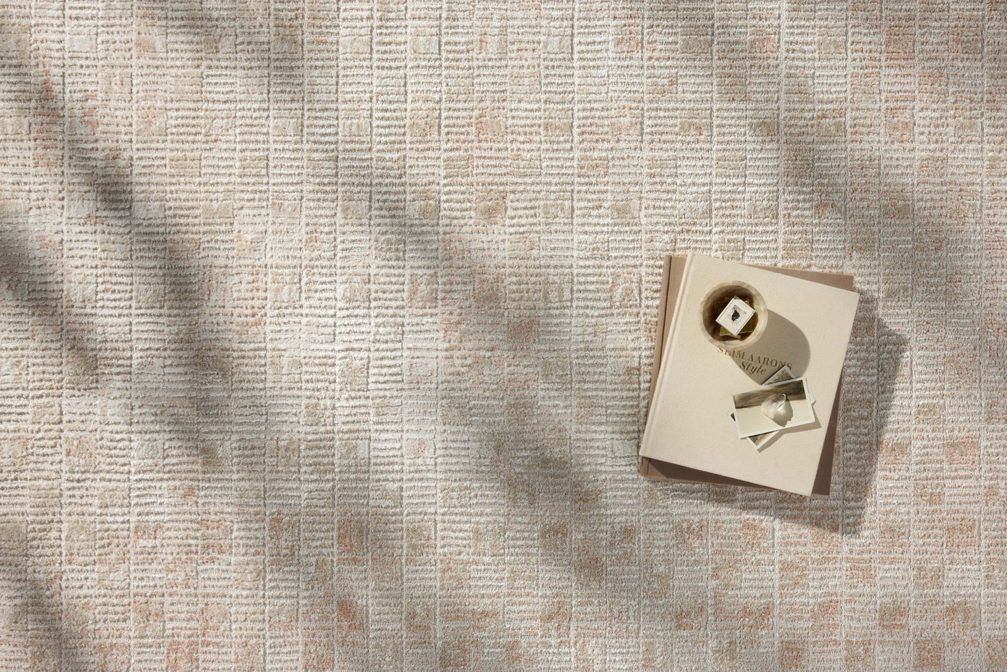 Loloi Townes Beige / Clay 5'-3" x 7'-6" Area Rug
