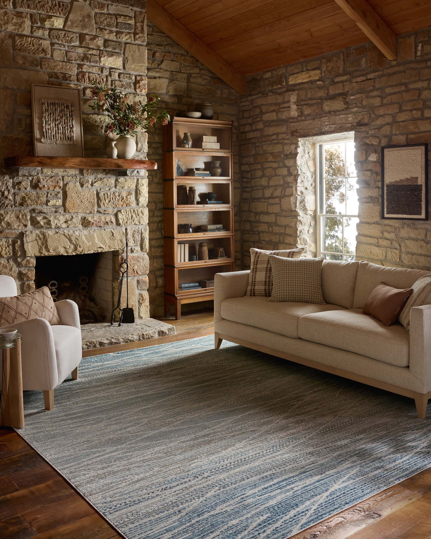 Loloi Townes Natural / Sky 7'-10" x 10' Area Rug