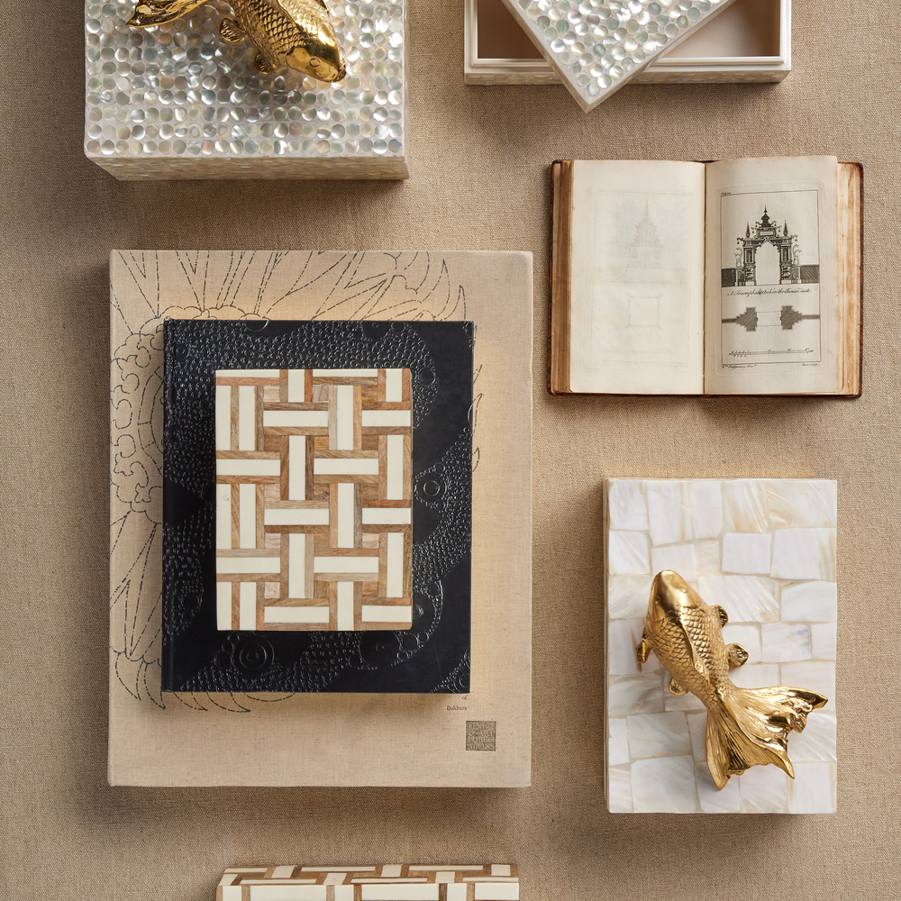 
                      
                        Gerri Dot Mother of Pearl Box Set of 2.
                      
                    