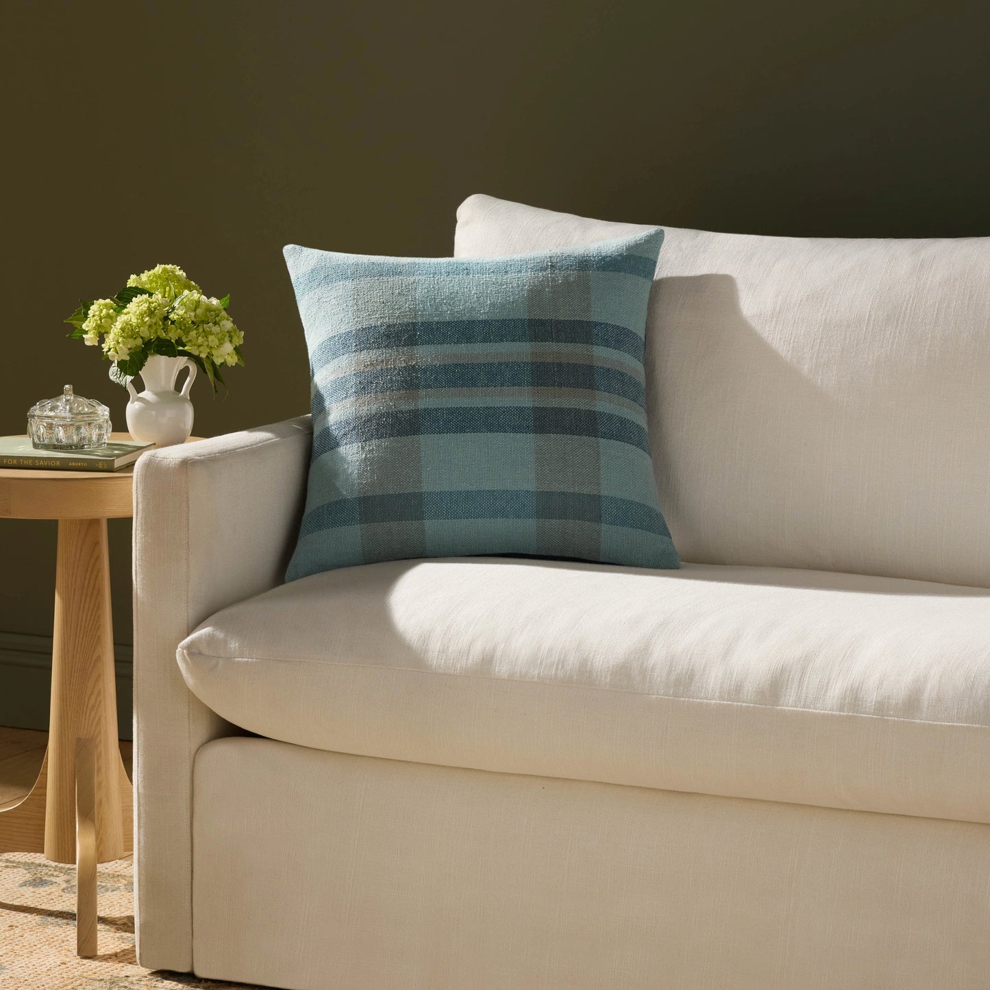 Chris Loves Julia x Loloi Andi Blue / Multi 18'' x 18'' Cover w/Down Pillow