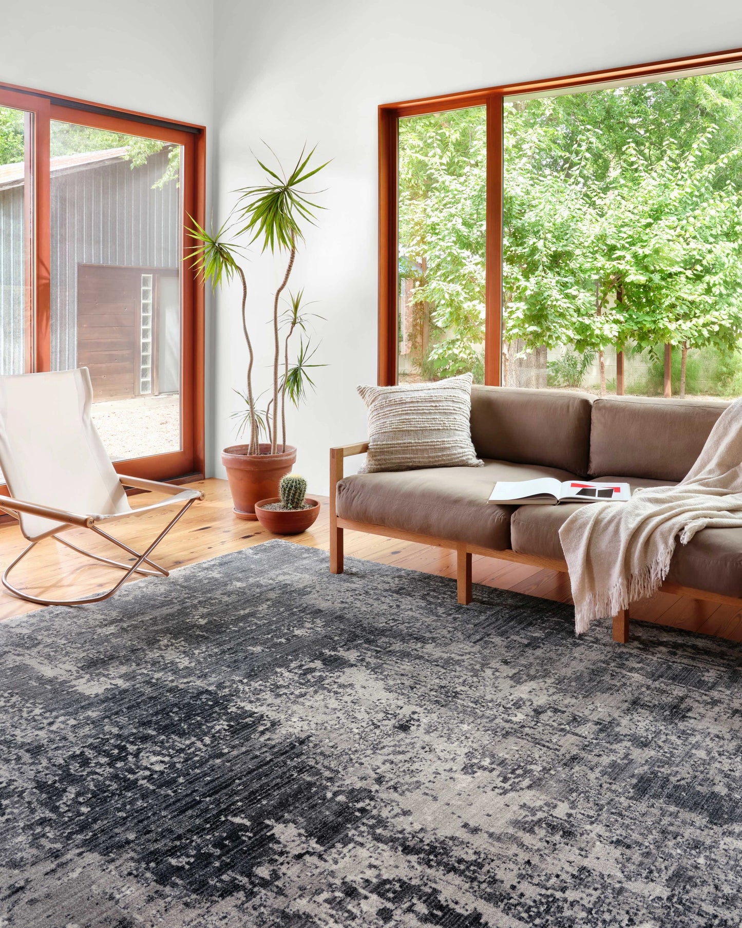 Loloi Samra Charcoal / Silver 5'-3" x 7'-9" Area Rug