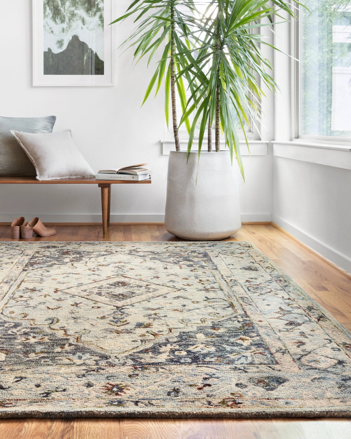 Loloi Beatty Lt. Blue / Blue 3'-6" x 5'-6" Accent Rug