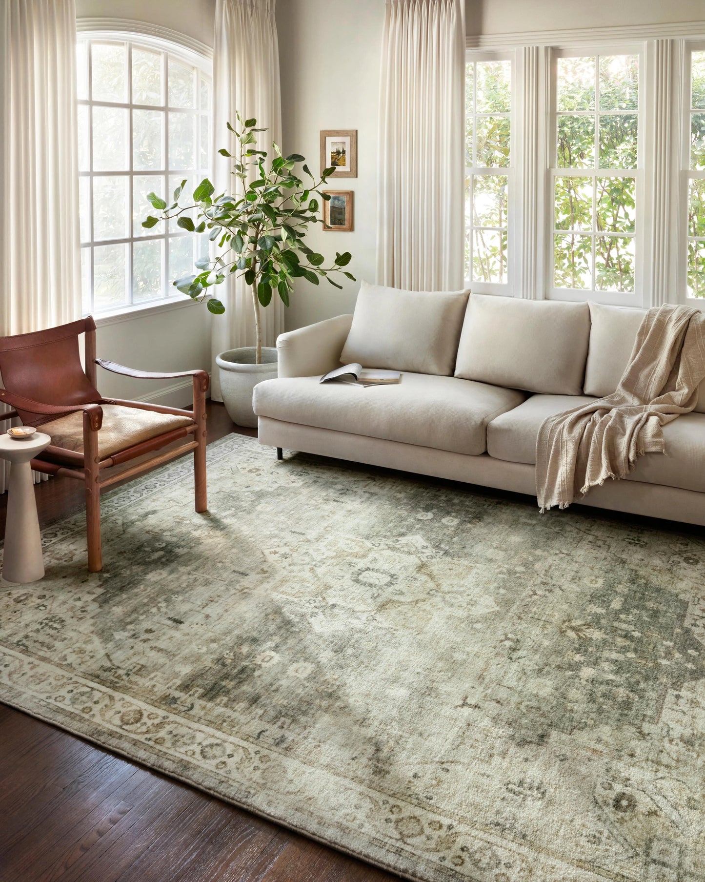 Loloi Rosette Sage / Beige 2'-2" x 3'-8" Accent Rug