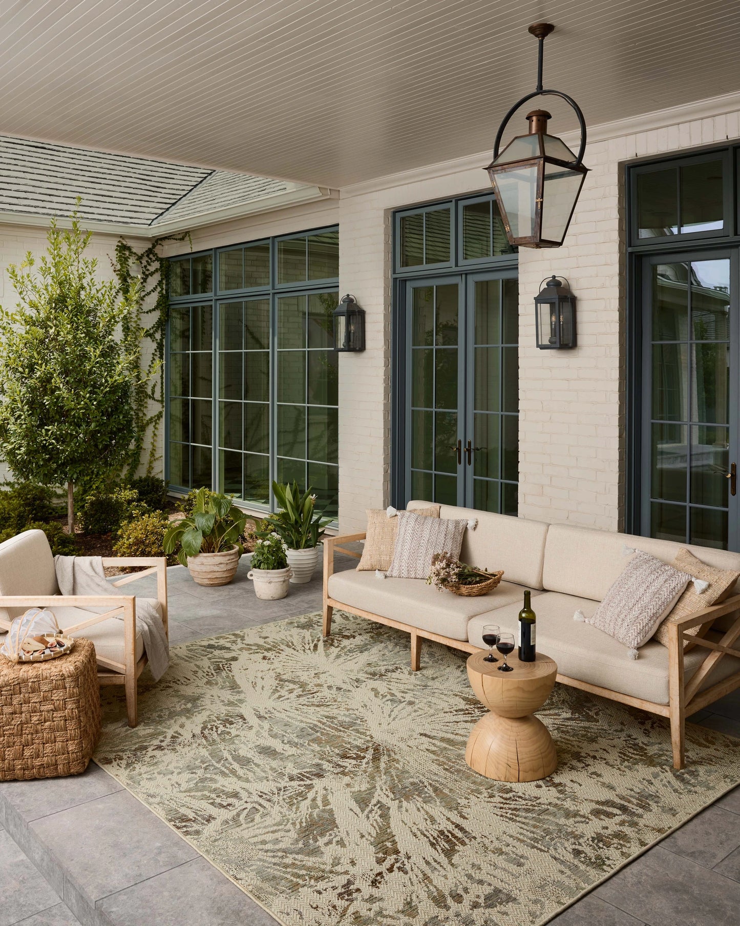 Loloi Saylor Ivory / Stone 7'-6" x 7'-6" Round Indoor/Outdoor Area Rug