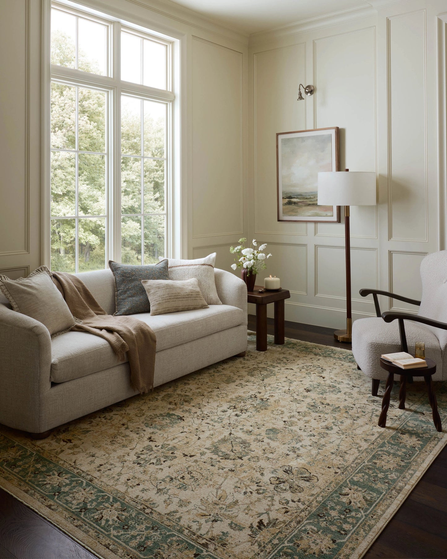 Loloi Briar Ant. Ivory / Blue 6'-7" x 9'-2" Area Rug